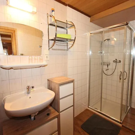 Apartman Apartment In Kaltenbach Near Ski Lift, Cleaning Included Kaltenbach