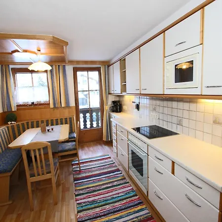 Apartment In Kaltenbach Near Ski Lift, Cleaning Included Appartement